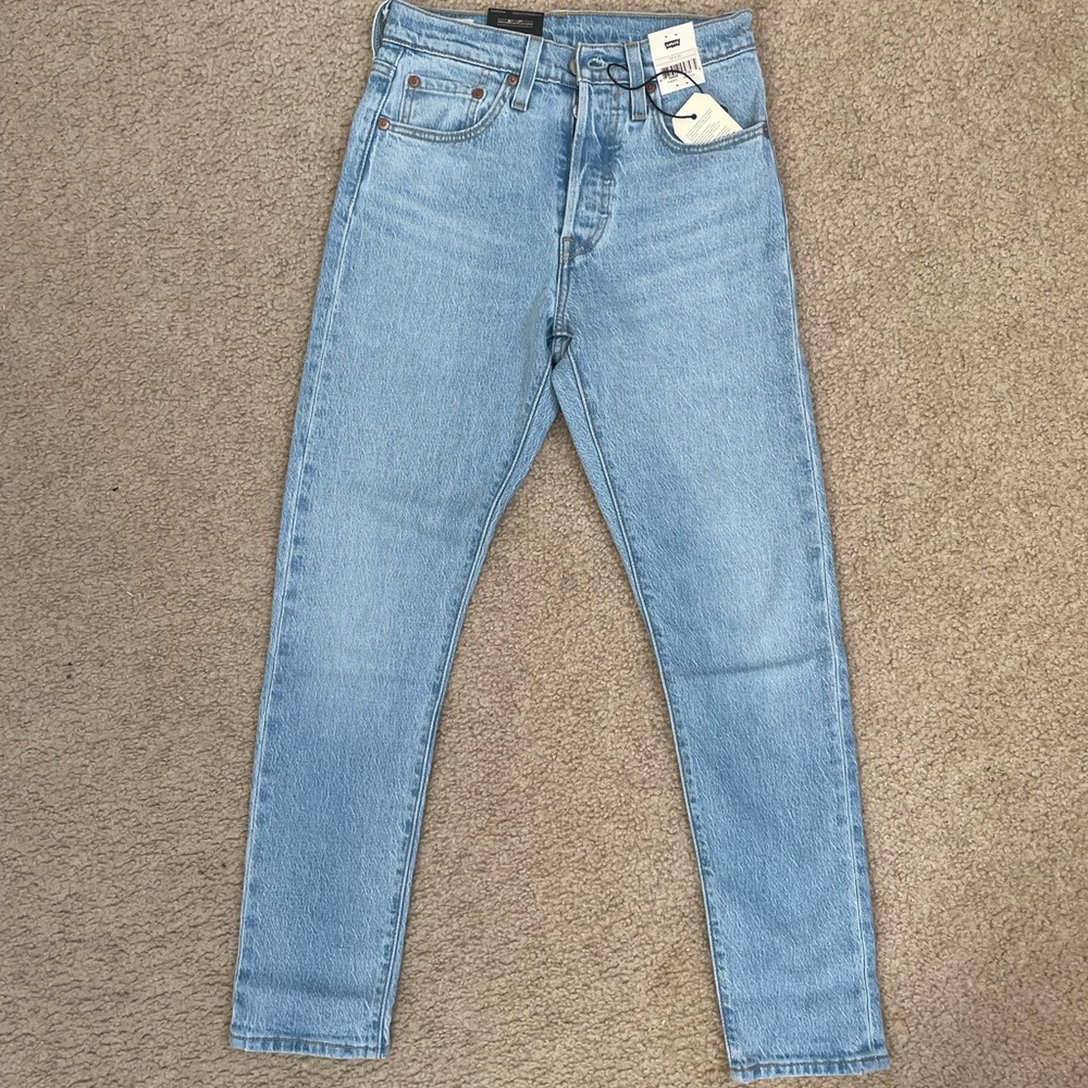 NWT Levi 501